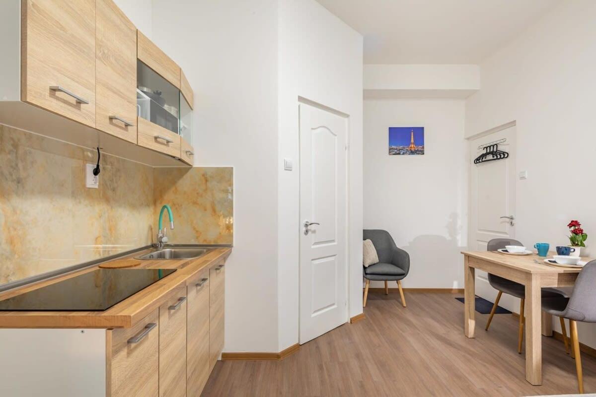- New - Quiet And Comfy Apartment